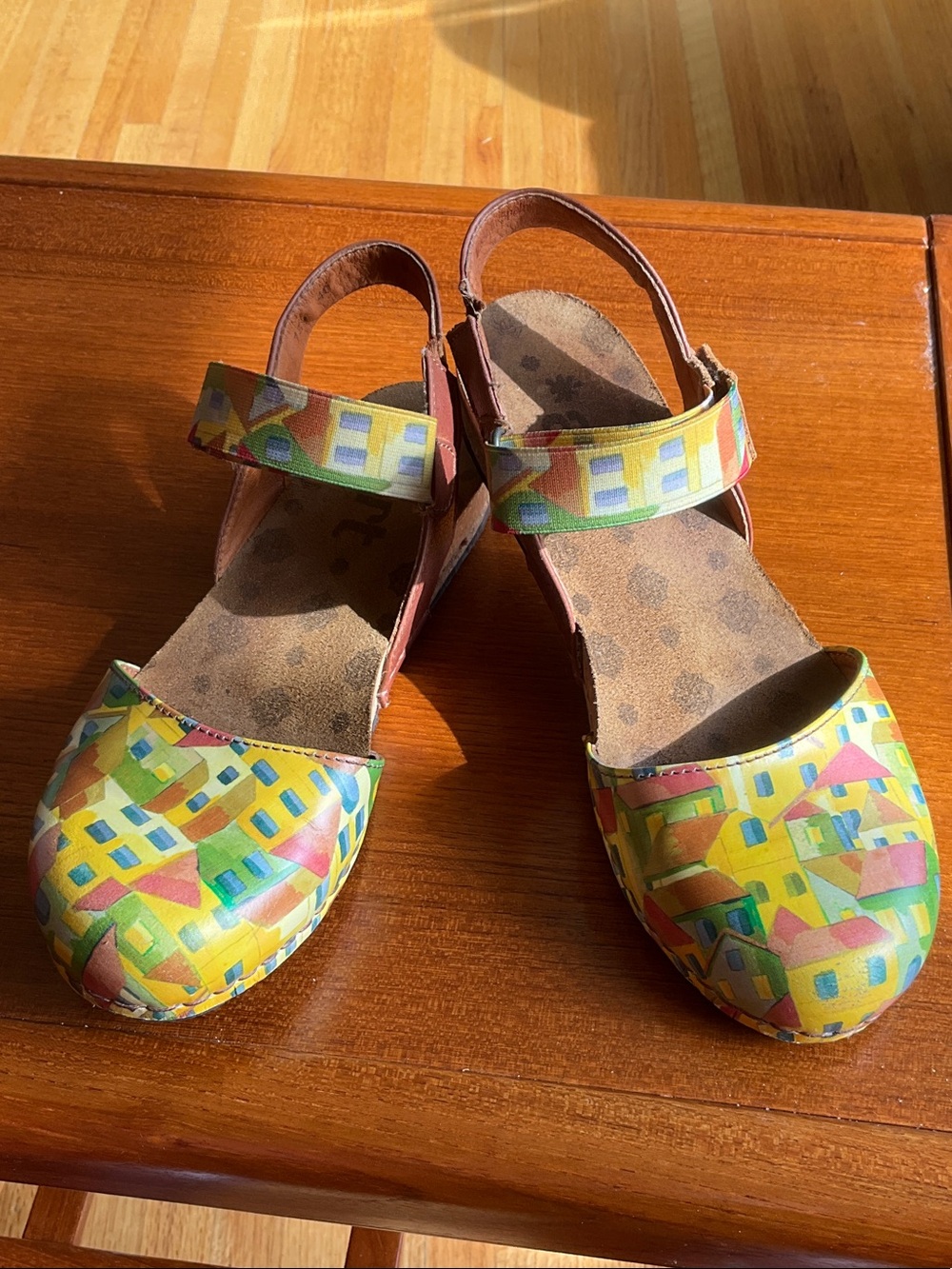 Art Company Women’s Yellow Multi-Color Printed Sandals